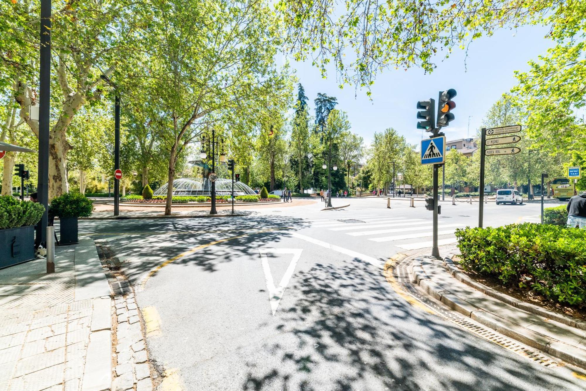Encantador Piso Pleno Centro A Pie De Semana Santa Y Cerca De La Alhambra Гранада Экстерьер фото